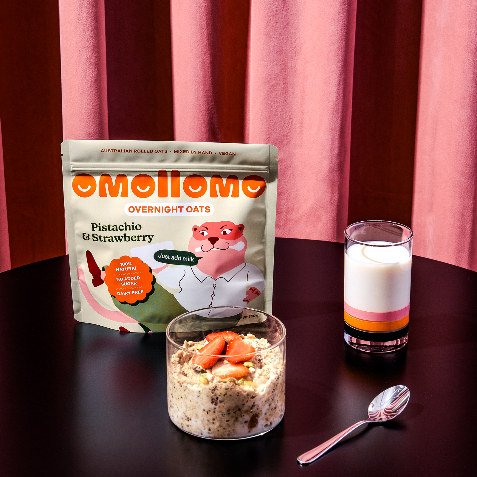 Pistachio & Strawberry Overnight Oats
